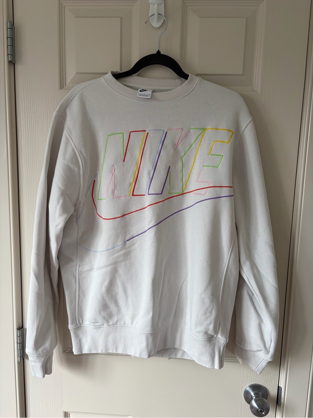 🦋 NIKE - Medium Crewneck Sweater